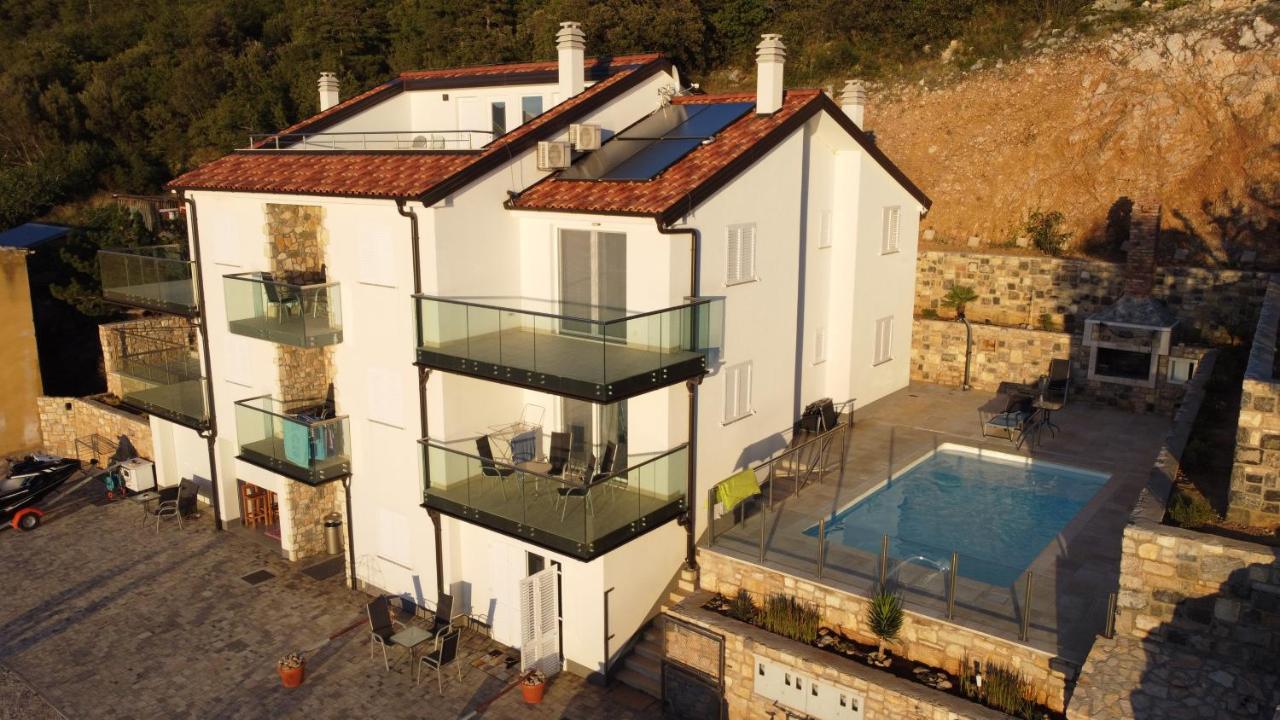 2Bfree Apartments Stinica Exterior foto