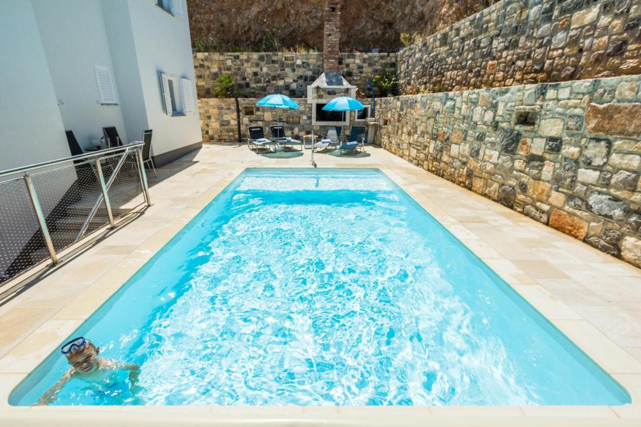 2Bfree Apartments Stinica Exterior foto