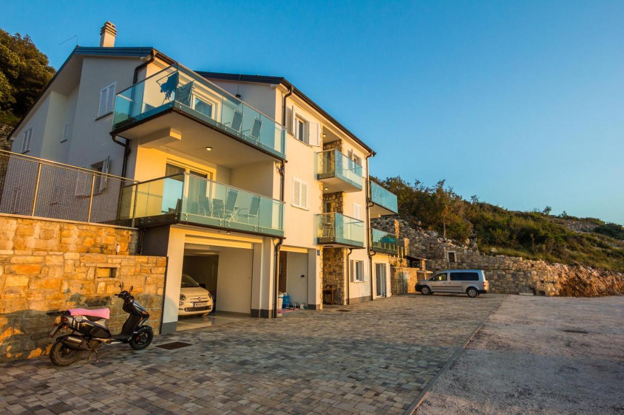 2Bfree Apartments Stinica Exterior foto