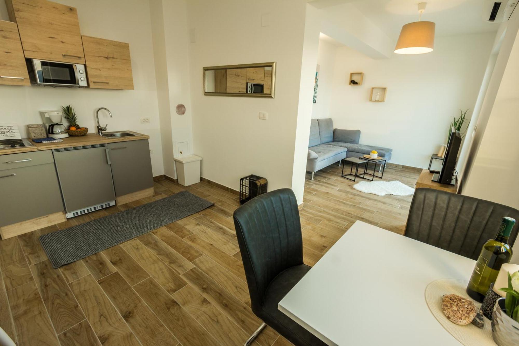 2Bfree Apartments Stinica Exterior foto