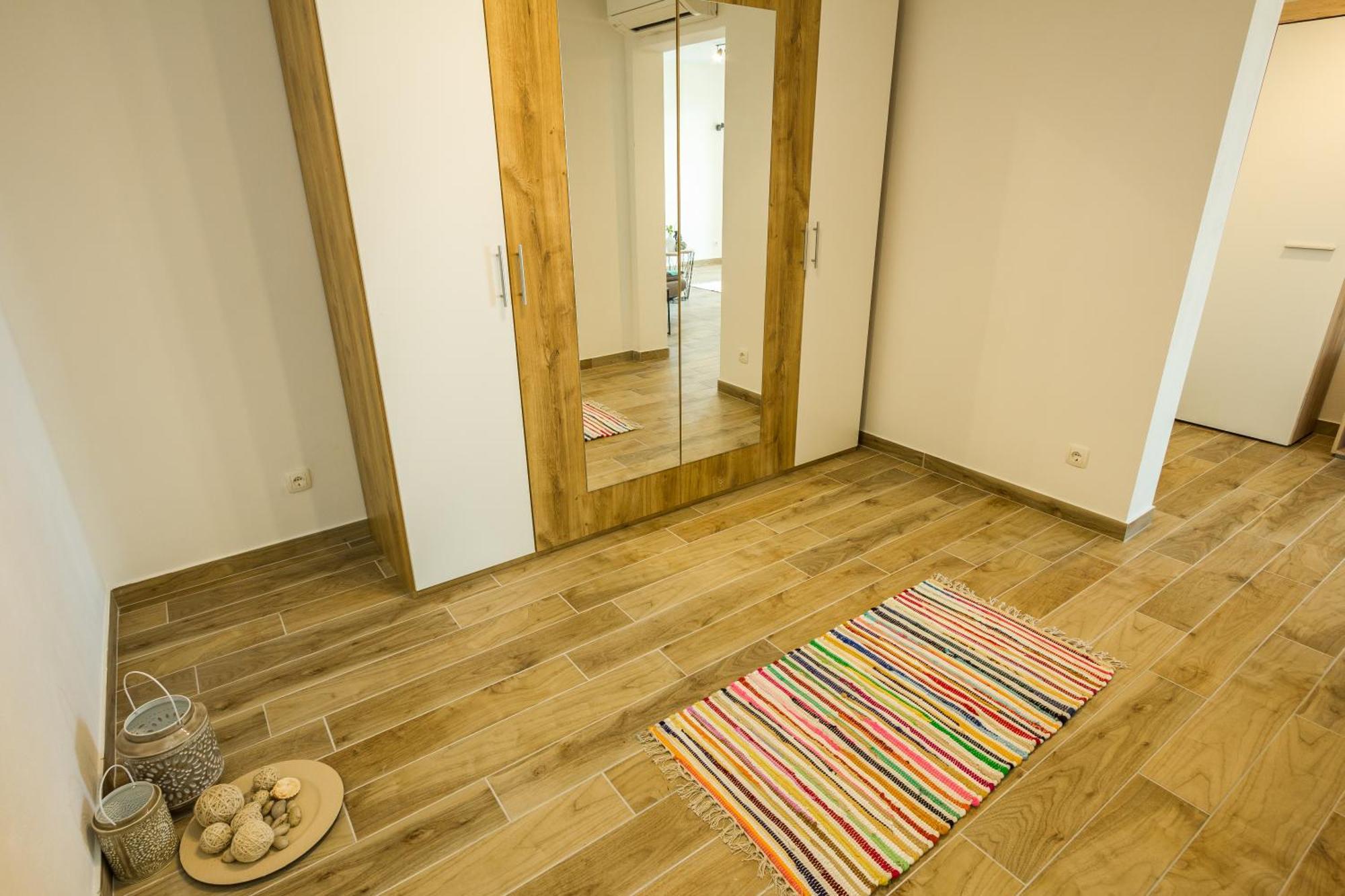 2Bfree Apartments Stinica Exterior foto