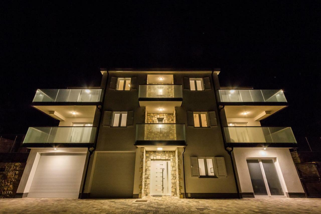 2Bfree Apartments Stinica Exterior foto