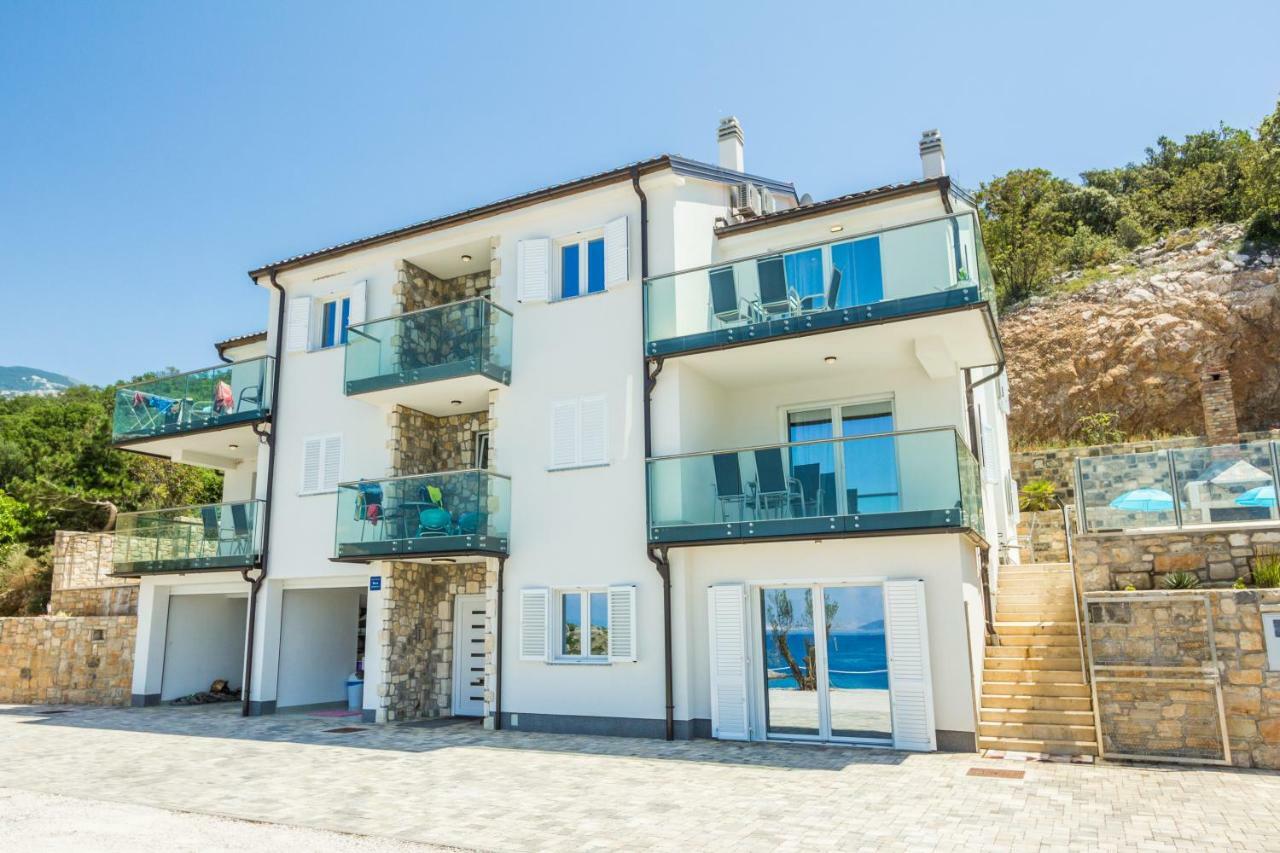 2Bfree Apartments Stinica Exterior foto